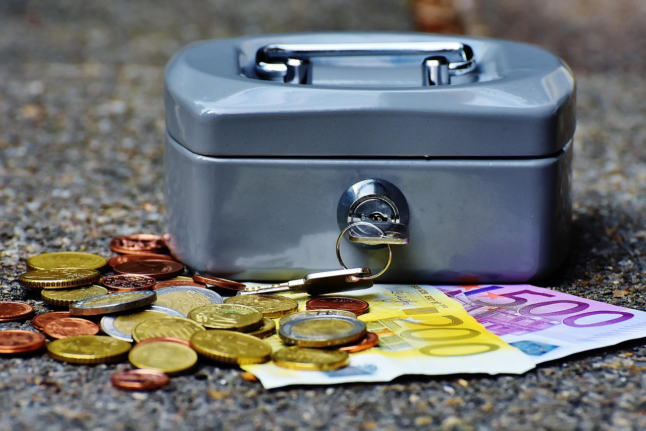USPS Cash Crisis Delayed to 2031, But Political and Financial Pressures Mount