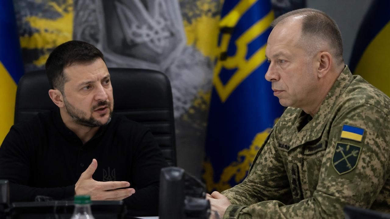 Zelenskyy Weighs Firing Top General Amid Protests, Diplomatic Turmoil