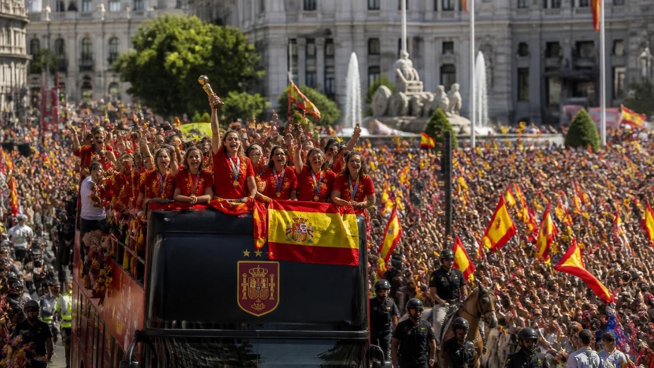 Spain's World Cup Champions Return to Madrid for Victory Parade with Nearly 2 Million Fans