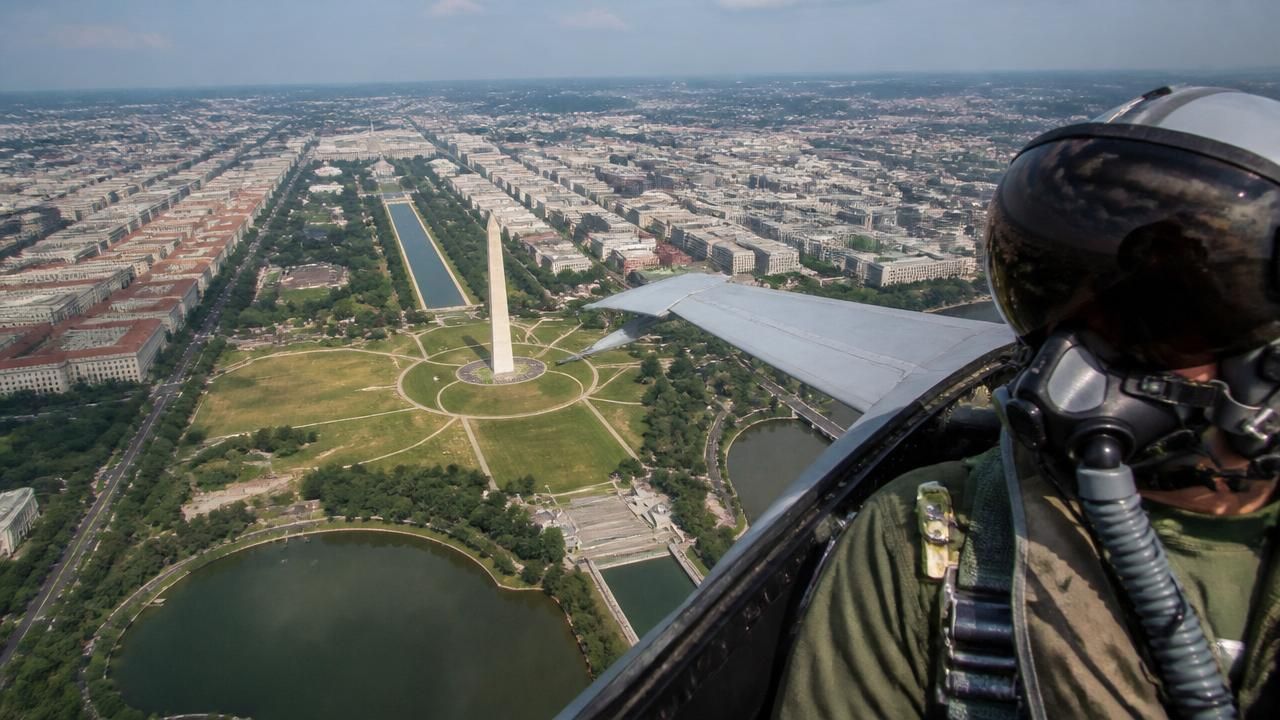 NASA Photographer Captures Historic F-18 Flyover for America's 250th Birthday