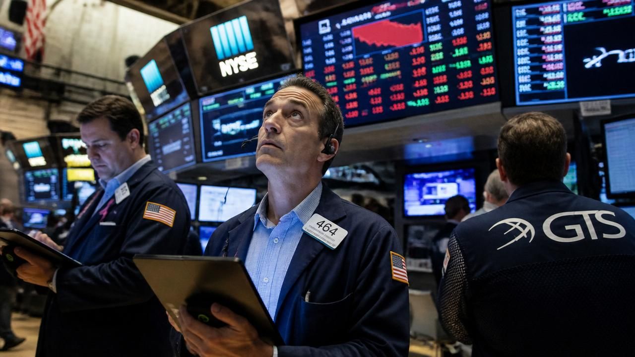 Global Markets Swing on US-Iran Tensions as Oil Volatility Drives Relief Rallies and Steep Losses