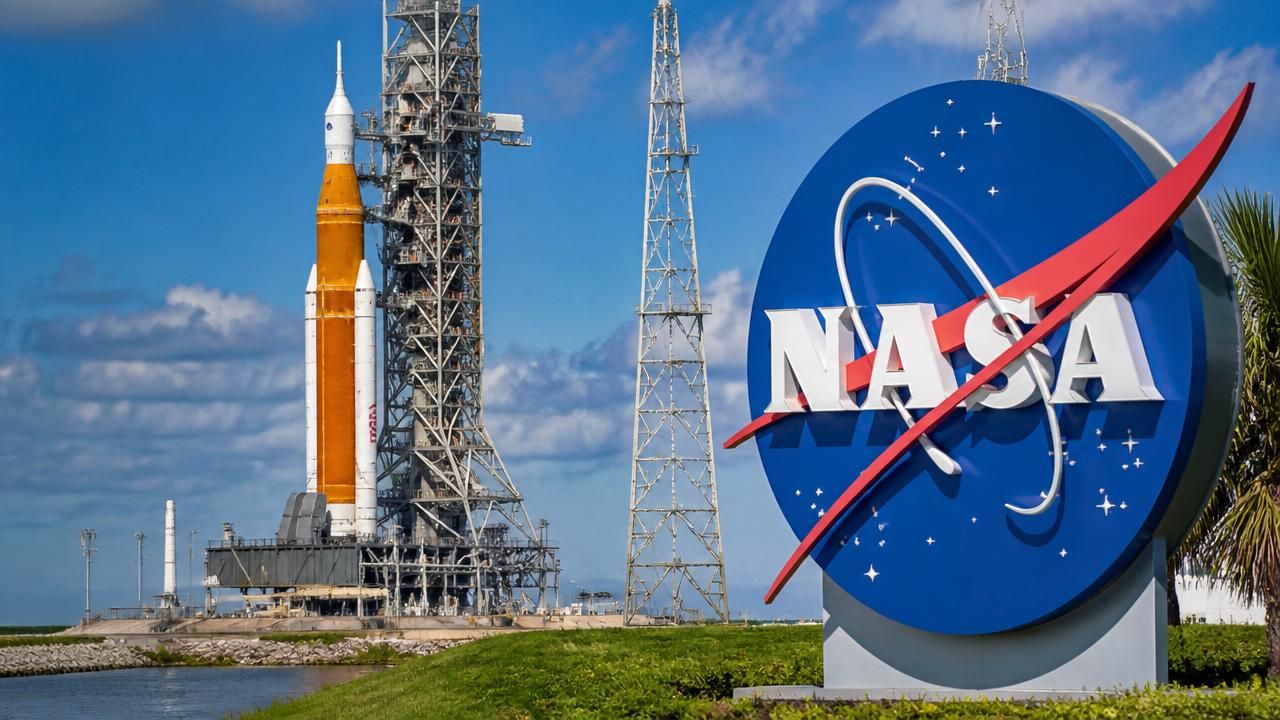 NASA Expands Commercial Space Partnerships Across Launch, Lunar, and Mars Programs