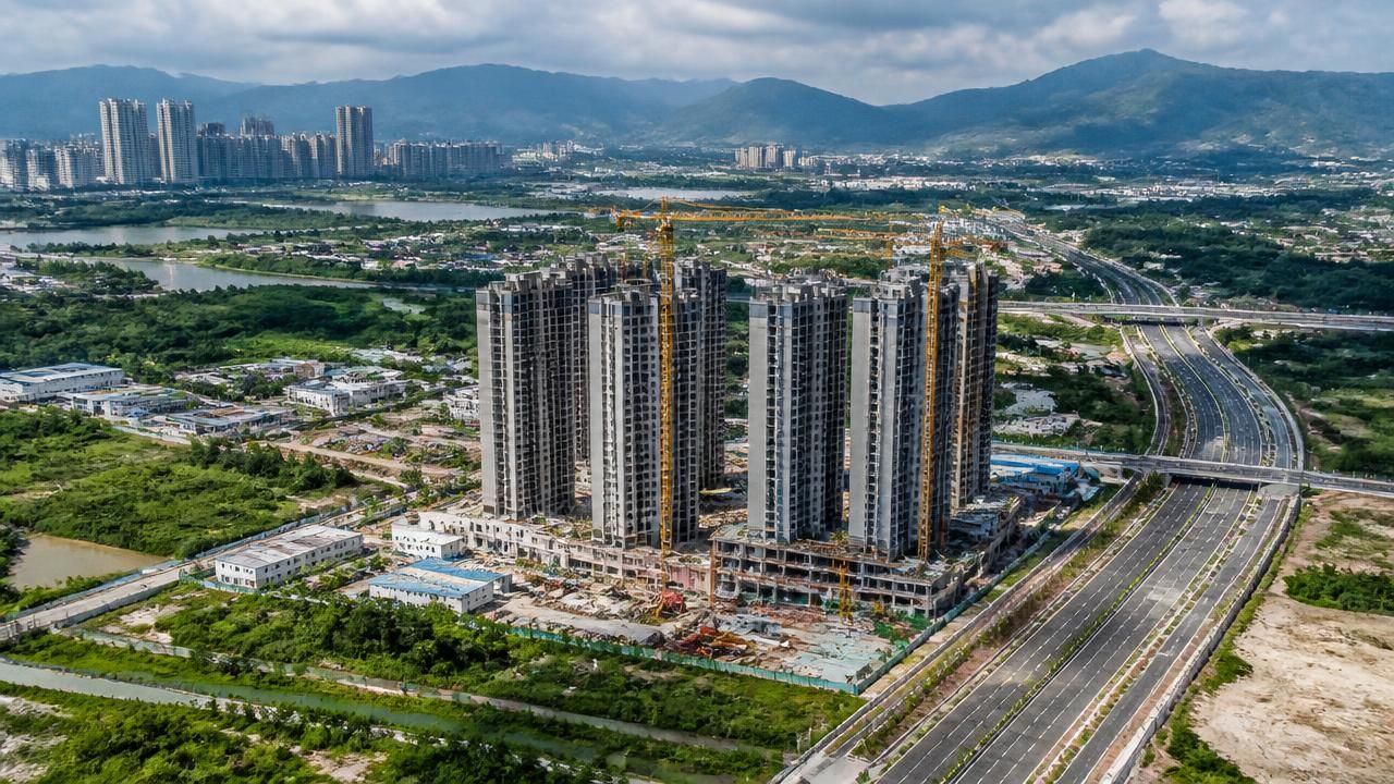 Hong Kong's Northern Metropolis Meets Cool Reception as City Pushes Diversification
