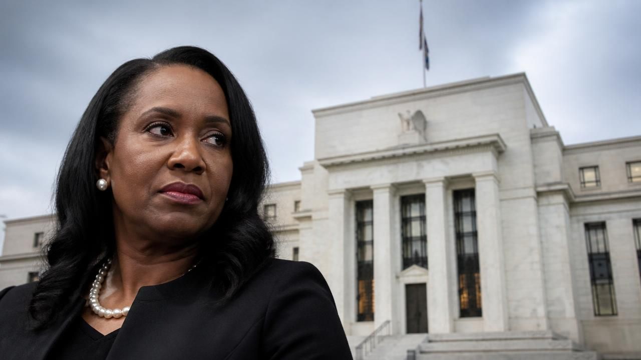 Trump Renews Fight to Fire Fed Governor Lisa Cook, Escalating Central Bank Showdown
