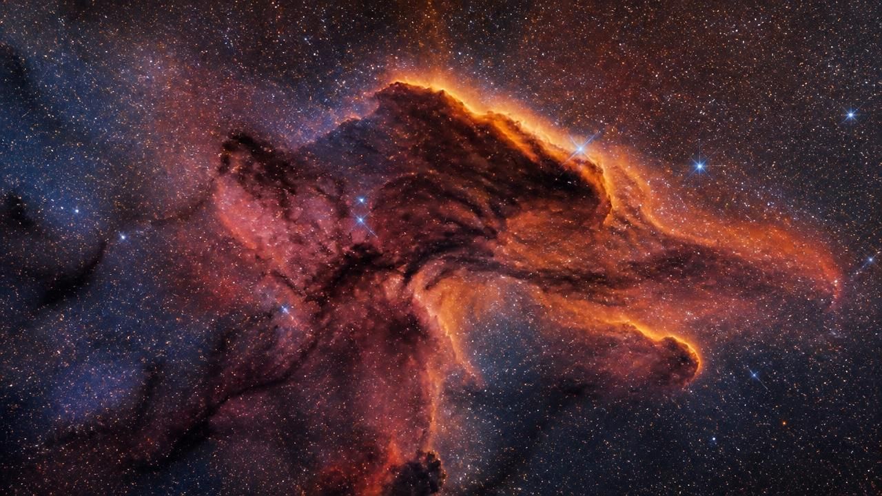 Pelican Nebula: Stunning 25-Hour Exposure Reveals Cosmic Transformation