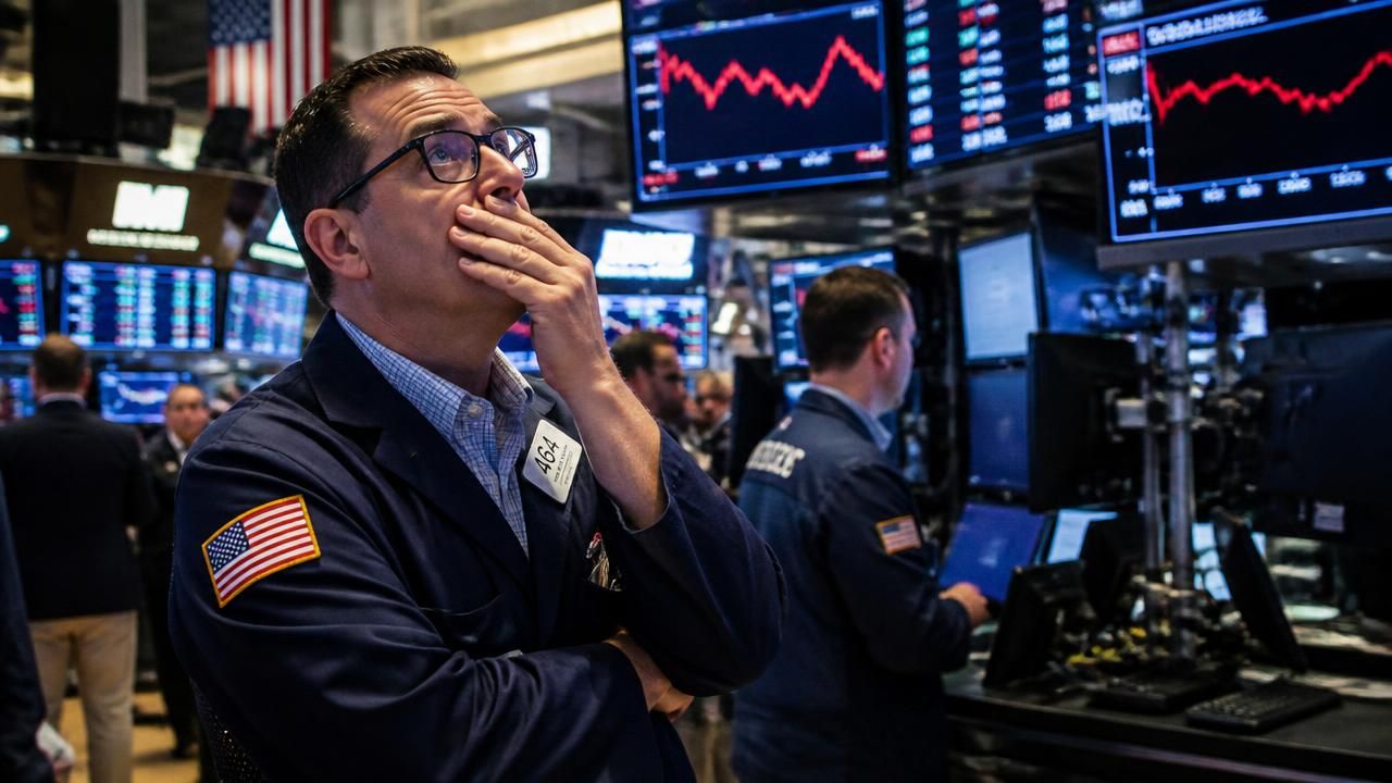 Global Bond Rout Deepens as Oil Surge on Renewed Iran Strikes Stokes Inflation Fears