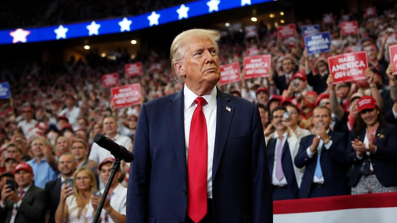 Poll Wave Shows Democrats Leading Midterms as Voters Reject A.I., Socialism—and Trump