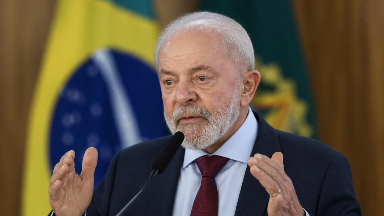 Lula to Ban Online Betting, Launch Debt Relief in Pre-Election Push