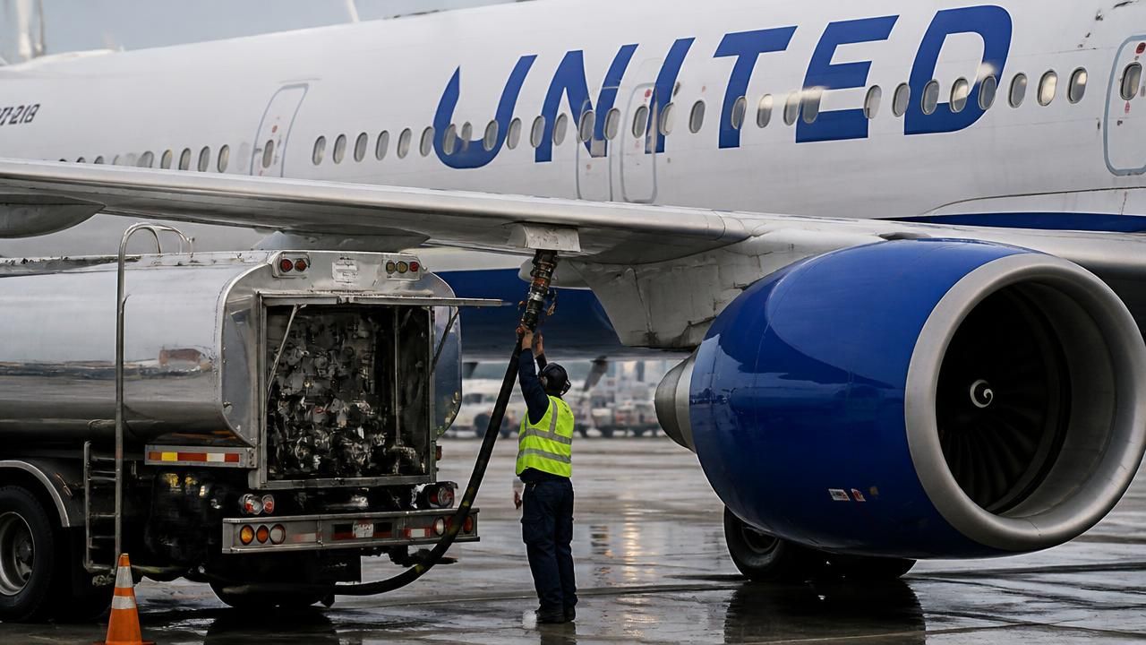 United Airlines Misses Estimates as Jet Fuel Shock Tests Airline Pricing Power